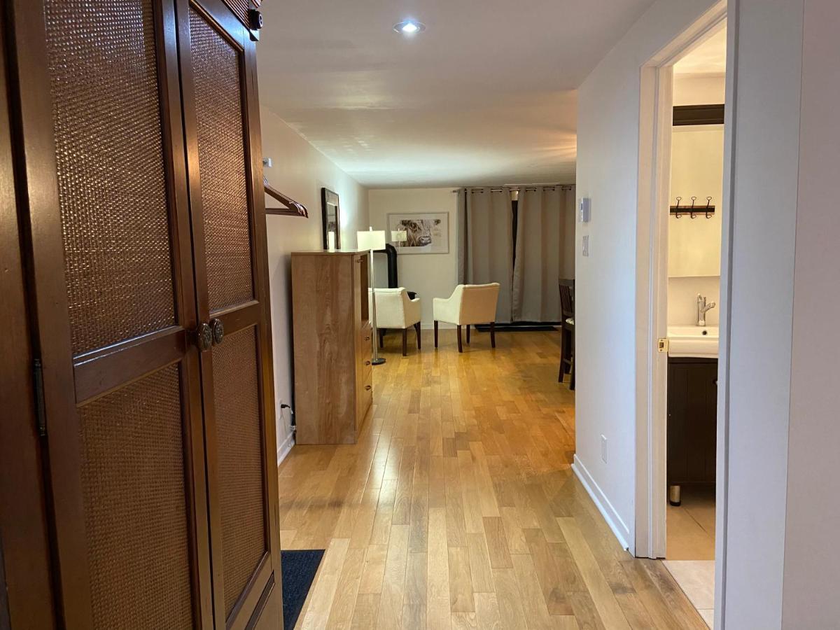 Condo Hotel Au Pied Du Mont Orford Экстерьер фото